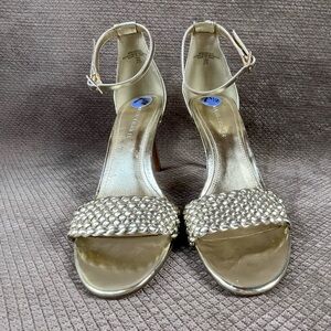 Marc Fisher Women’s Blowout 2 Gold Stiletto Heels size 7.5 like new condition